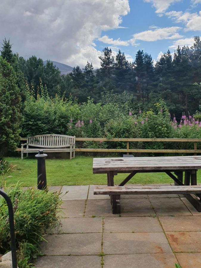 Cairngorm Lodge Youth Hostel Loch Morlich ภายนอก รูปภาพ