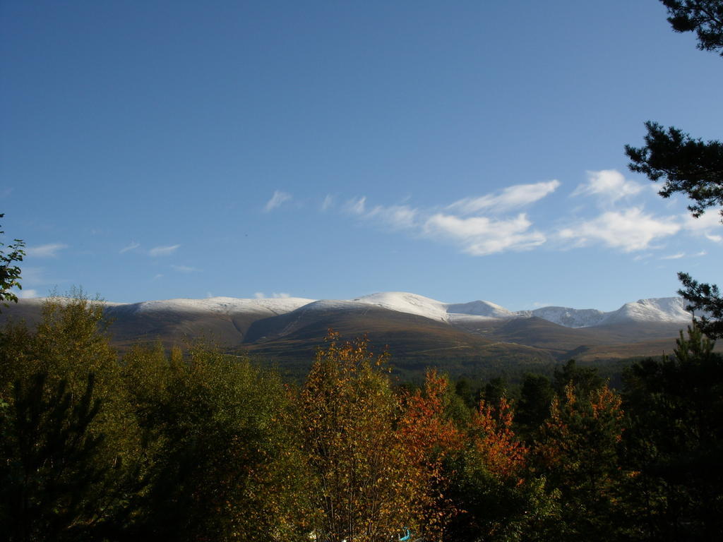 Cairngorm Lodge Youth Hostel Loch Morlich ภายนอก รูปภาพ
